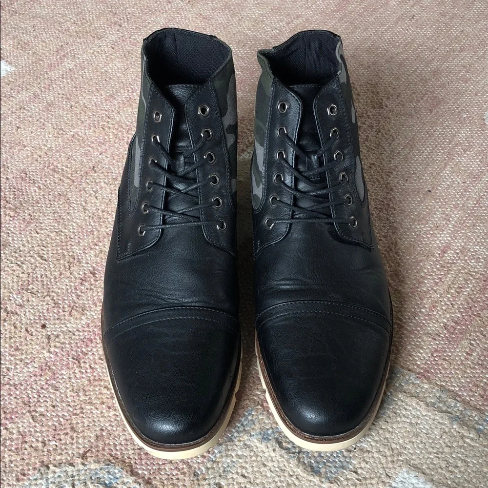 Vostey Men’s Black Leather and Camo Lace-Up Chukka Boots Size 12